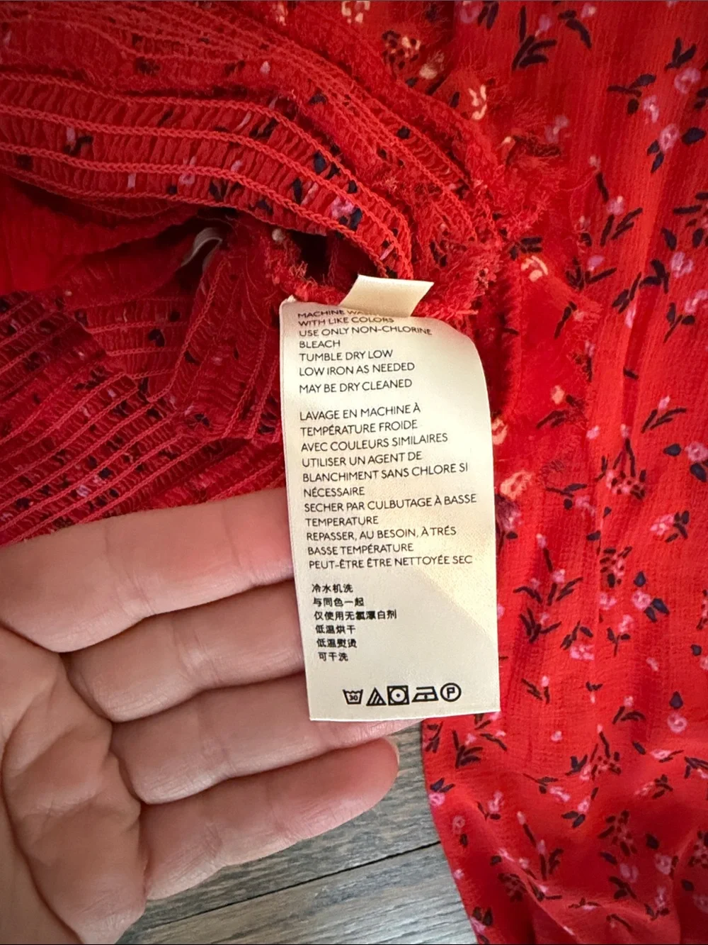 Free People Small - Red Floral Smocked Long-Sleeve Women's Top